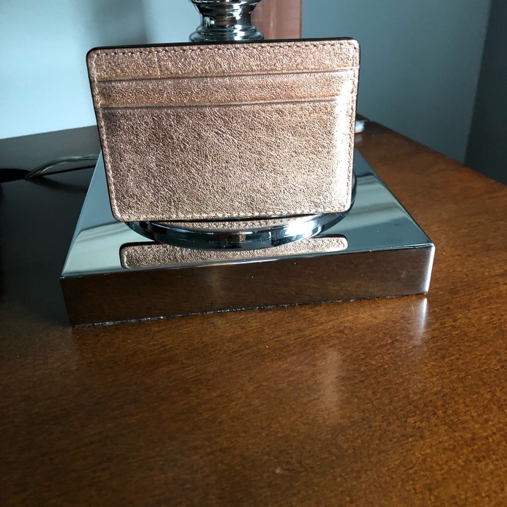 Michael Kors Card Holder. Like New!! - Picture 2 of 3